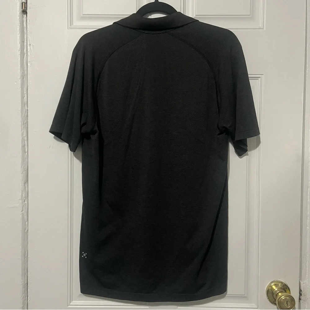 Lululemon Metal Vent Polo Shirt Size‎ M